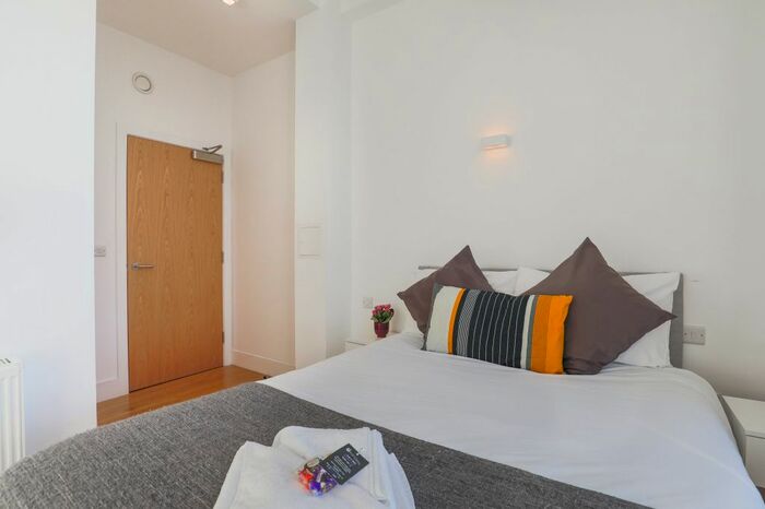 1 Bedroom Flat To Rent In St Mary At Hill, London, EC3R
