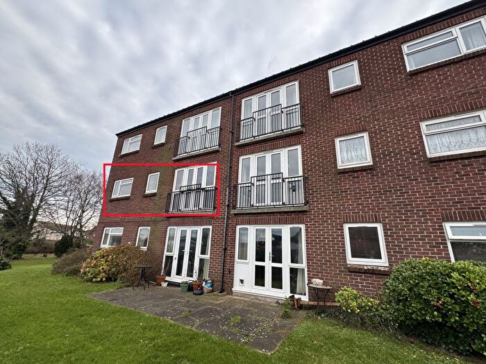 2 Bedroom Flat To Rent In Devondale Court, Dawlish Warren, Dawlish, EX7