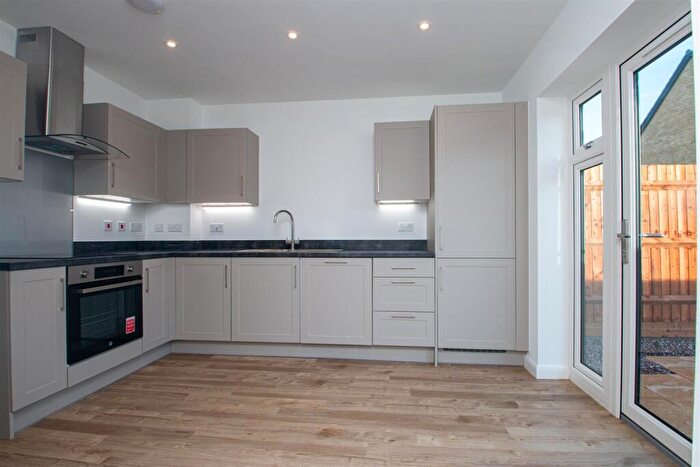 3 Bedroom Semi-Detached House To Rent In Whitehouse, Milton Keynes, MK8