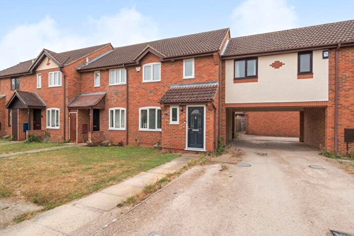 3 Bedroom Terraced House For Sale In Deep Spinney, Biddenham, MK40