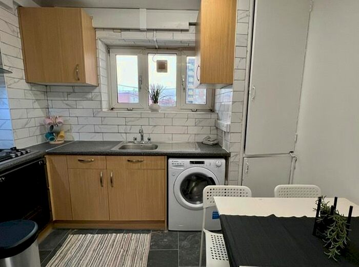 4 Bedroom Flat To Rent In Hampstead Road, Ucl, Lse, Fitzrovia, Regents Park, West End, Camden, Euston, London, NW1