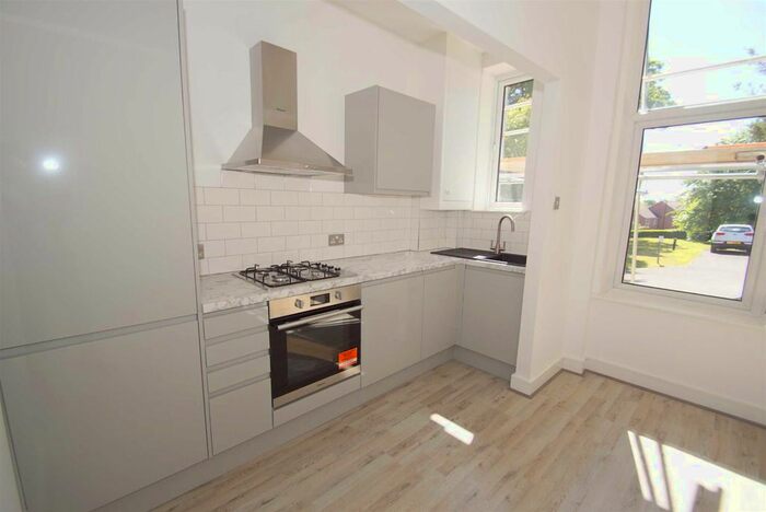 3 Bedroom Flat To Rent In Ivy House, Church Lane Chapel Allerton, Leeds, LS7