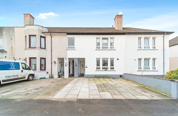 3 Bedroom Terraced House For Sale In Boydstone Place, Thornliebank, Glasgow, G46