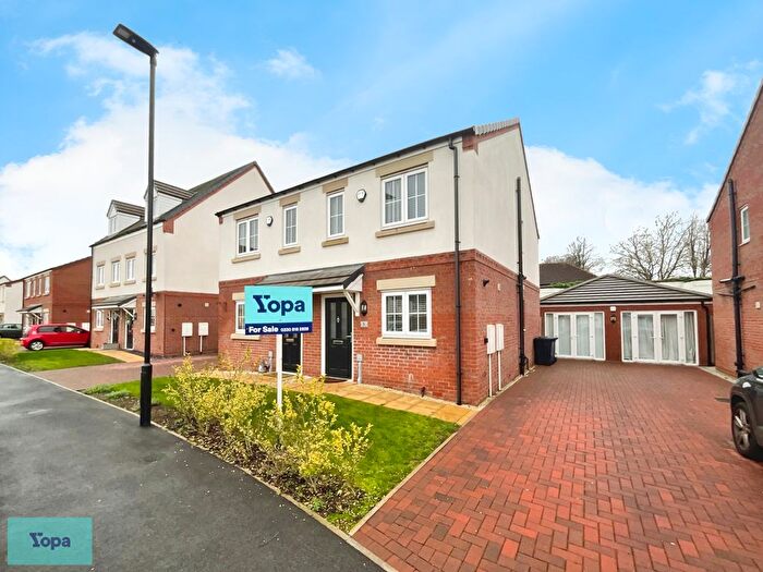 2 Bedroom Semi Detached House For Sale In Thorpe Gardens, Doncaster, DN4