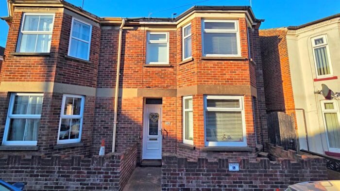 3 Bedroom Semi Detached House For Sale In Cross Road, Gorleston, NR31