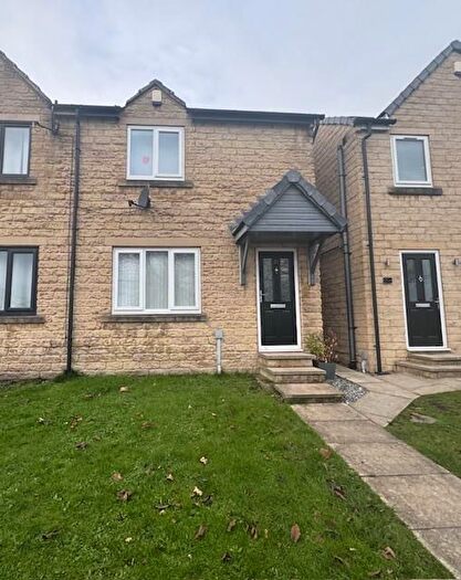 3 Bedroom Property To Rent In Woodfield Close, Bradford, BD10