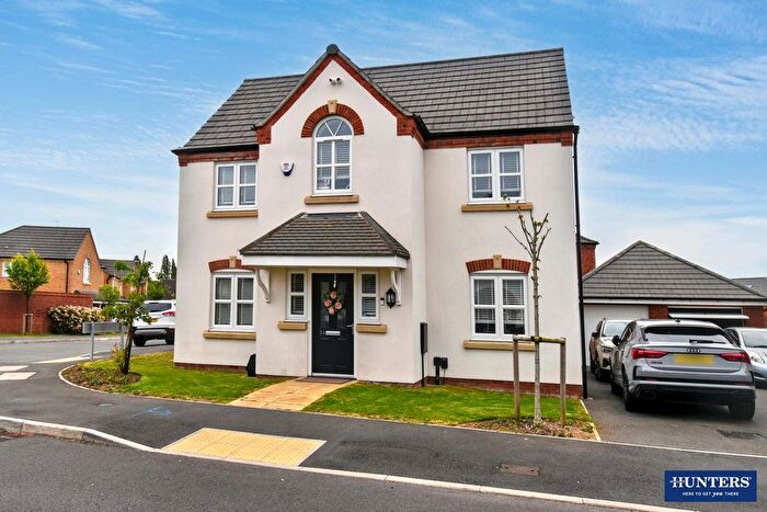 4 Bedroom Detached House For Sale In Morcom Drive, Leicester, LE2