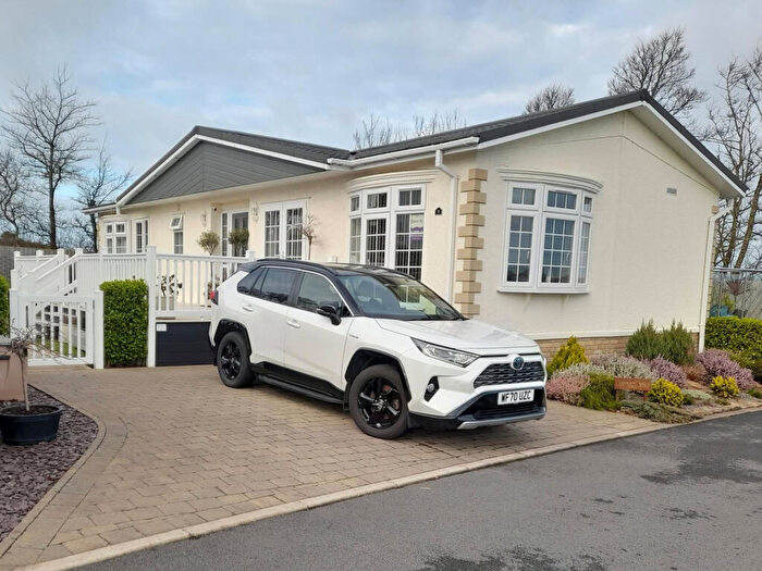 3 Bedroom Park Home For Sale In Bude, Cornwall, EX23