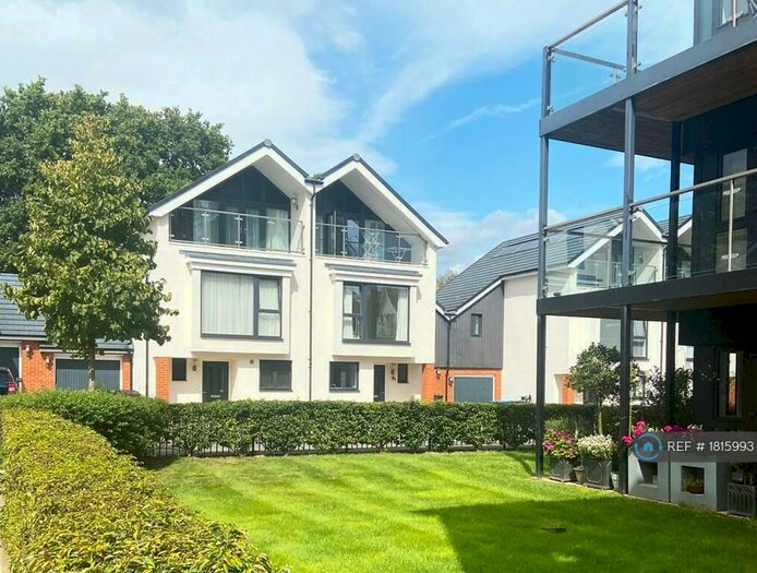 4 Bedroom Semi-Detached House To Rent In Huxley Drive, Surrey, RH8