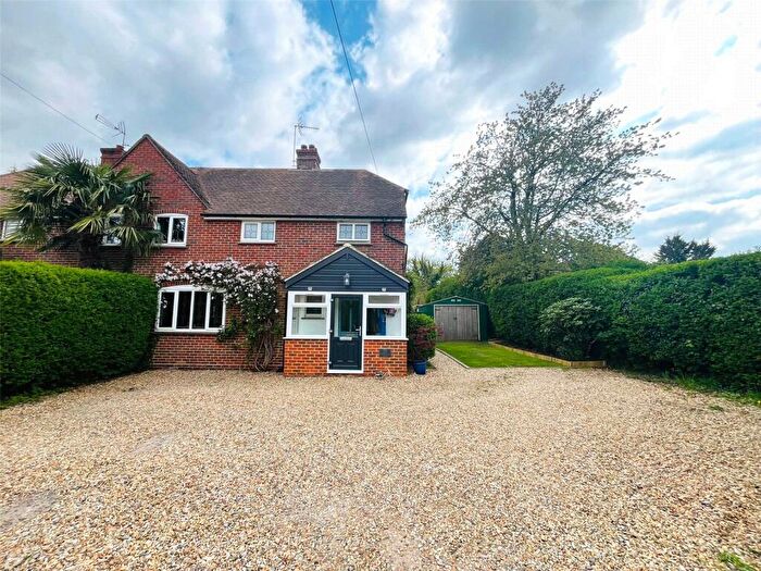 3 Bedroom Detached House To Rent In Hound Green Close, Hound Green, Hook, Hampshire, RG27