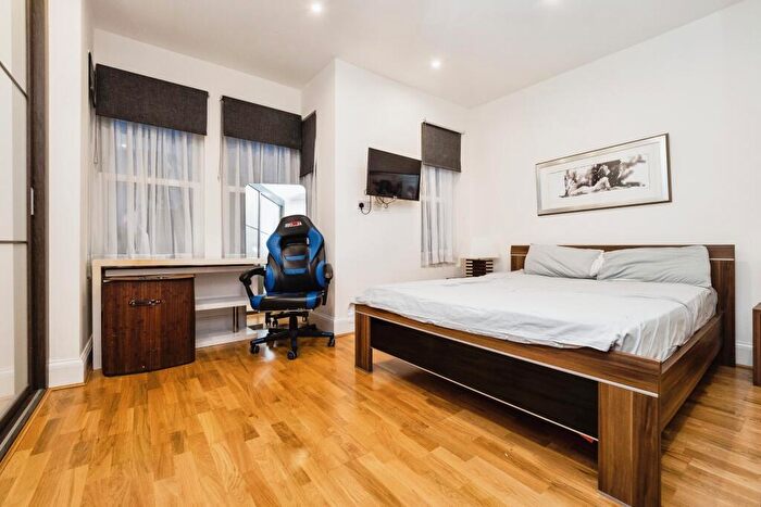 3 Bedroom Terraced House For Sale In Ravenhill Road, London, E13