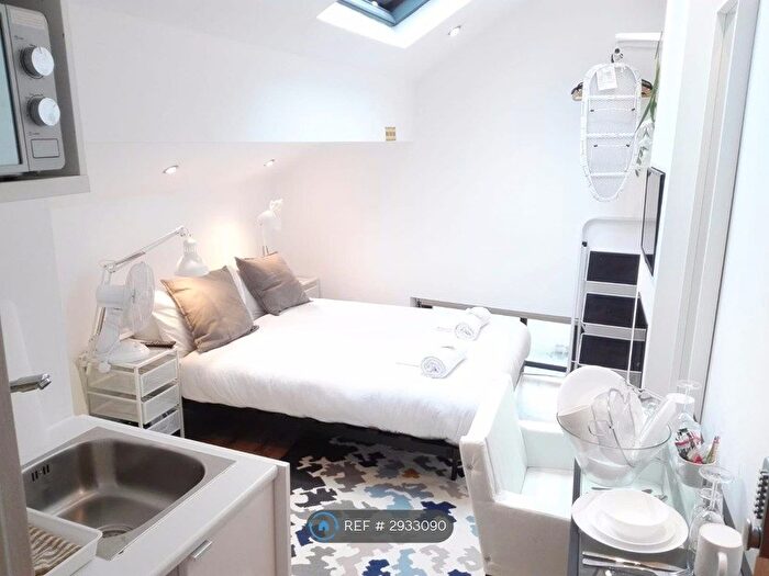 Studio To Rent In Meanwood, Leeds, LS6