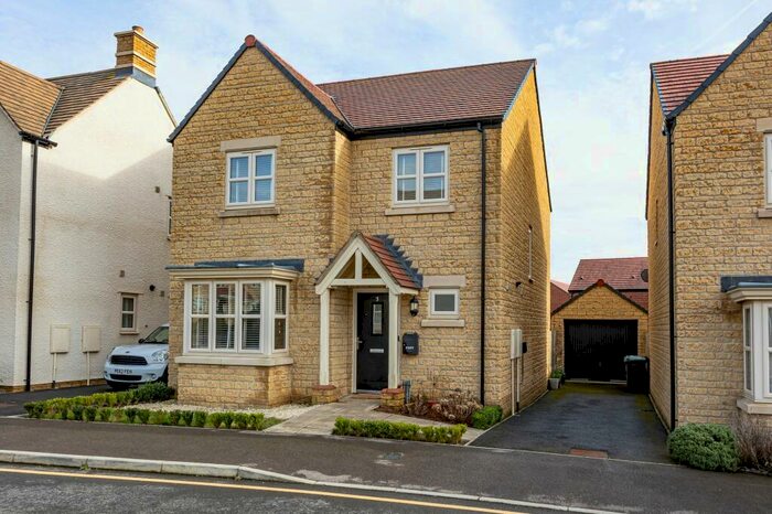 3 Bedroom Detached House For Sale In Regal Lane, Long Hanborough, OX29