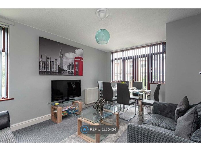 4 Bedroom Semi-Detached House To Rent In Frankpledge Road, Coventry, CV3