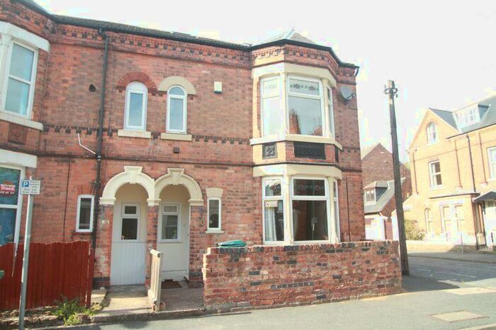 4 Bedroom House Of Multiple Occupation To Rent In Trinity Avenue, Nottingham, NG7