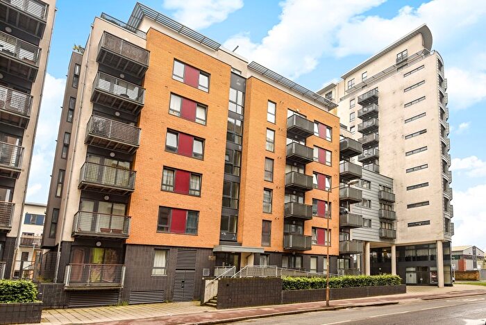 2 Bedroom Flat To Rent In Norman Road, London, SE10