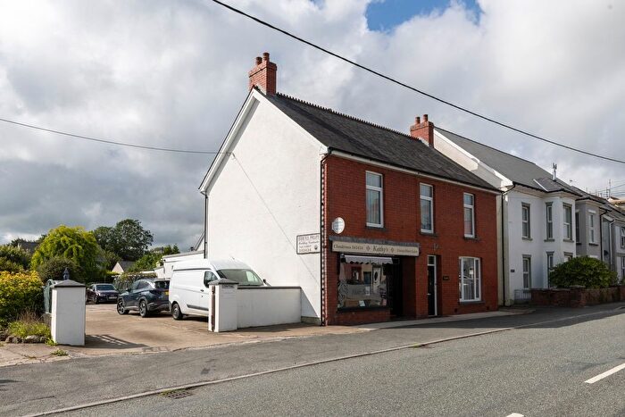 4 Bedroom Detached House For Sale In Clynderwen, SA66