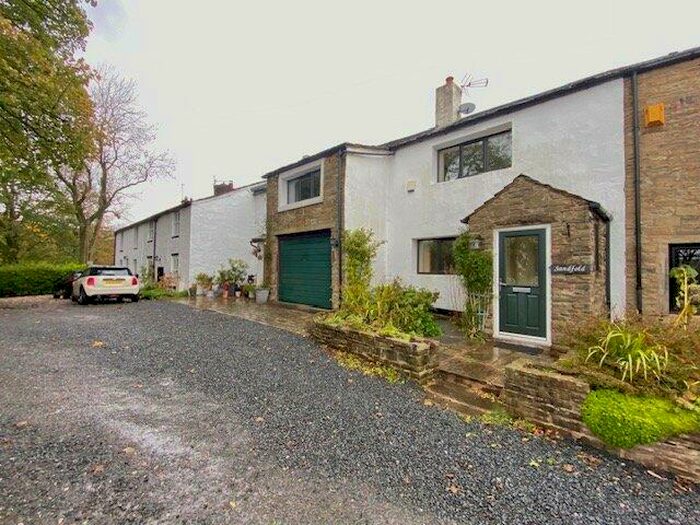 3 Bedroom Terraced House To Rent In Top O'th Brow, Rossendale, Lancashire, BB4