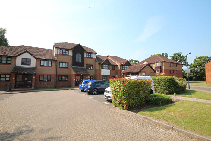 1 Bedroom Flat To Rent In Conifer Way, Wembley, Middlesex, HA0