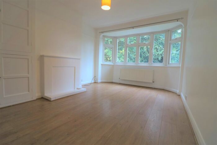 1 Bedroom Maisonette To Rent In South Western Road, St Margarets TW1