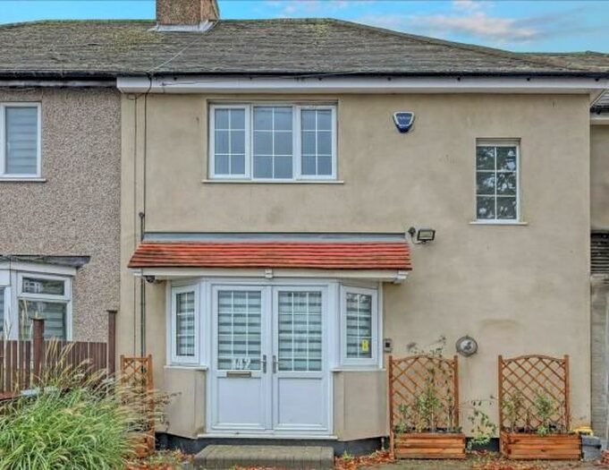3 Bedroom Semi-Detached House To Rent In Squirrels Heath Road, Harold Wood, Romford, RM3