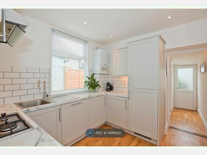 3 Bedroom Terraced House To Rent In Percy Road, Southsea, PO4