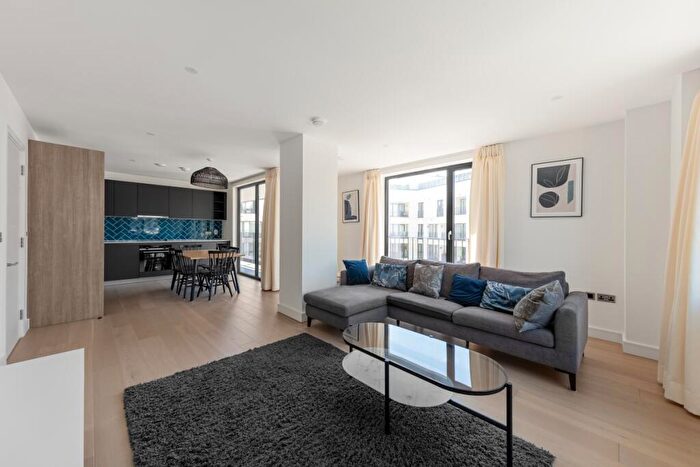 3 Bedroom Apartment For Sale In Rosewood Building, Gorsuch Place London, E2