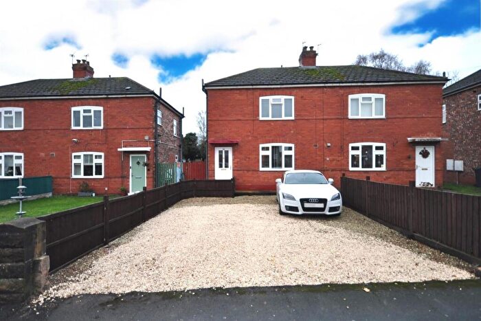 2 Bedroom Semi Detached House For Sale In Millfield Road, Thorne, Doncaster, DN8