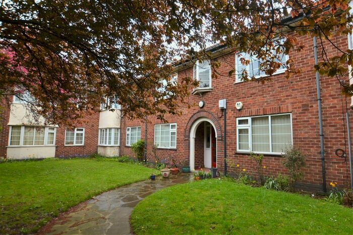 2 Bedroom Flat To Rent In College Green Flats, Crosby, Liverpool, L23
