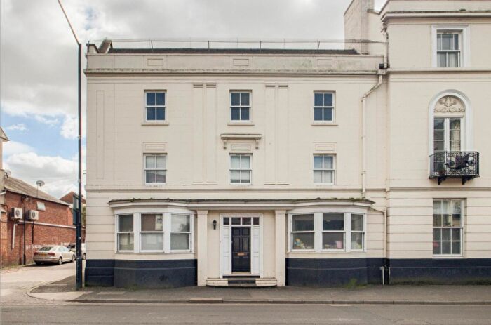 2 Bedroom Apartment For Sale In High Street, Leamington Spa, CV31