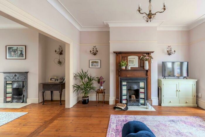 5 Bedroom Terraced House To Rent In St. Albans Road - Westbury Park, BS6