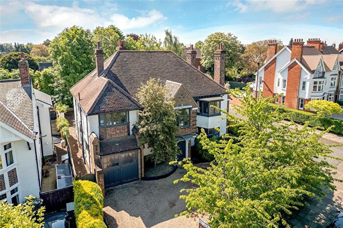 6 Bedroom Detached House For Sale In Toller Road, Stoneygate, Leicester, LE2