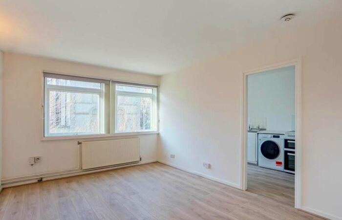 Studio To Rent In George Street, Marylebone, London, W1H