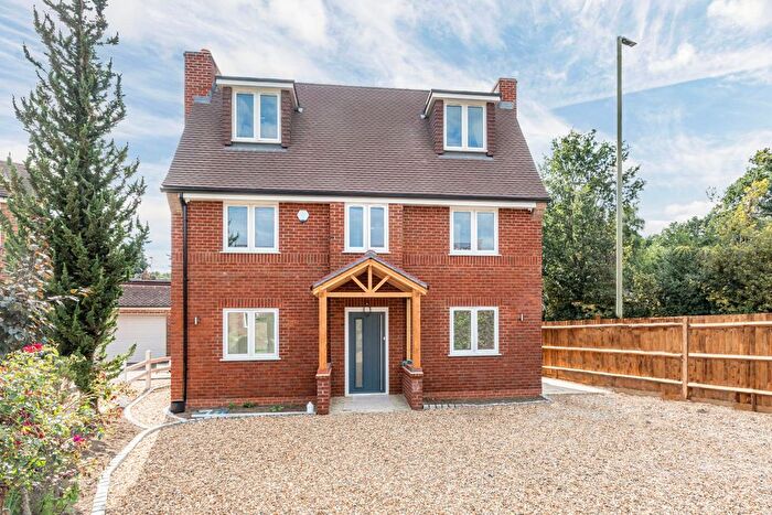 4 Bedroom Detached House For Sale In Ottershaw, Surrey, KT16