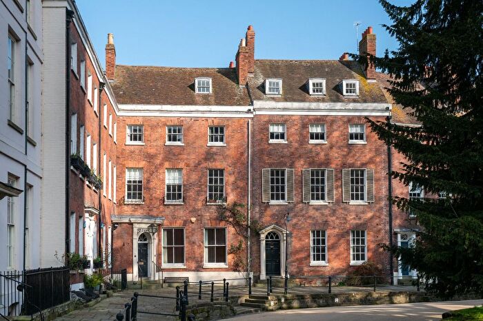 Terraced House For Sale In Worcester, Worcestershire, WR1