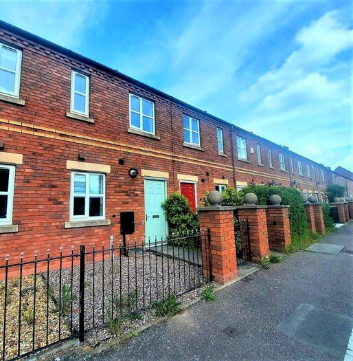 2 Bedroom Property To Rent In Sainte Foy Avenue, Lichfield, WS13