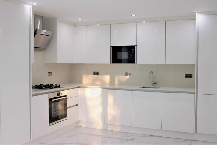 2 Bedroom Flat To Rent In High Road, Willesden Green, NW10