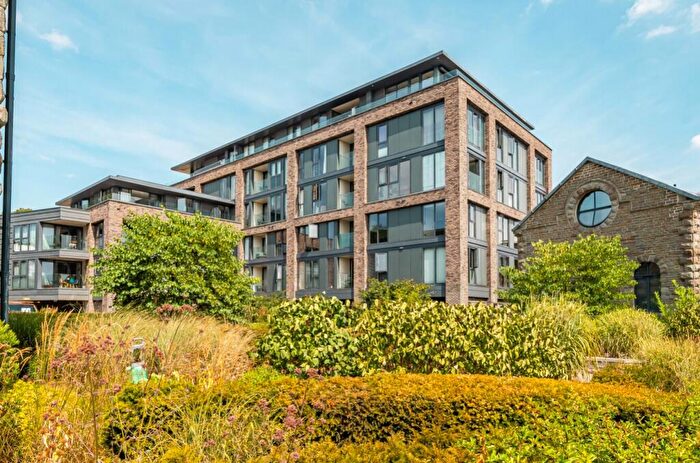 2 Bedroom Flat For Sale In New Retort House, Lime Kiln Road, Bristol, BS1