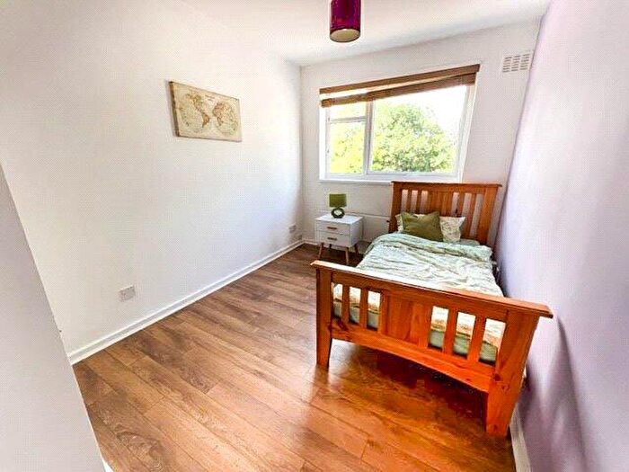 2 Bedroom Flat To Rent In Brooklands Road, Sale, M33