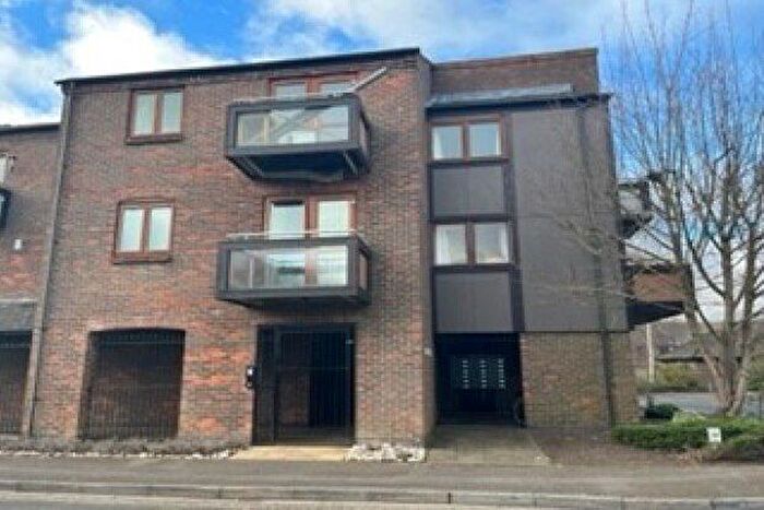 1 Bedroom Flat To Rent In Rivercourt, Oxford, OX1