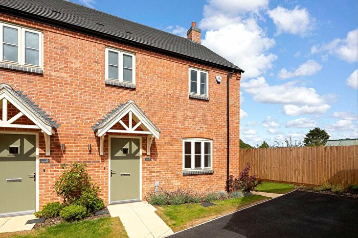3 Bedroom Semi-Detached House For Sale In West Brook Close, Yardley Hastings, Northamptonshire, NN7