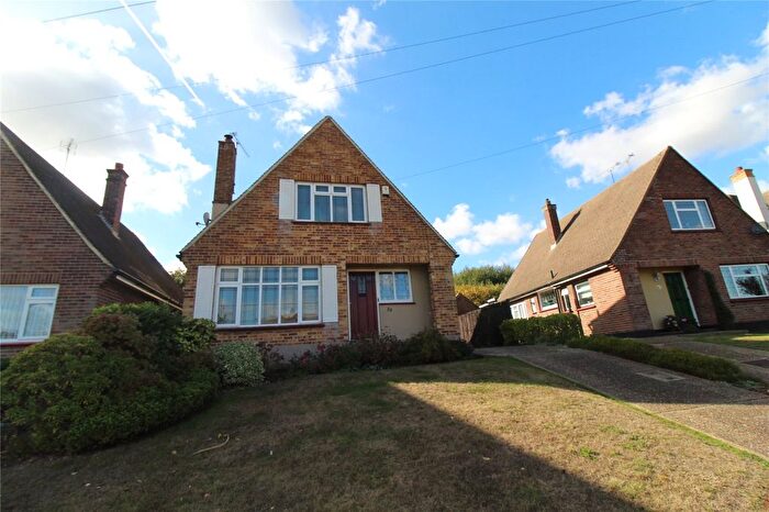 3 Bedroom Detached House To Rent In Spring Gardens, Rayleigh, Essex, SS6
