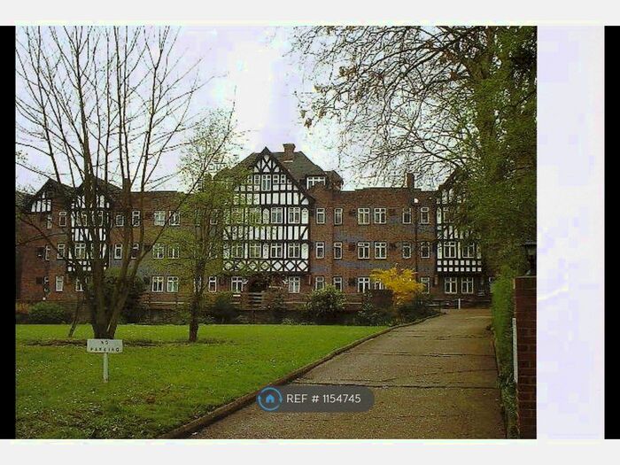 Studio To Rent In Brixton Hill, London SW2