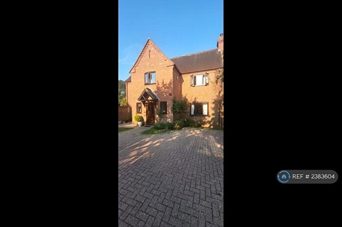 4 Bedroom Detached House To Rent In The Orchard, St Neots, PE19