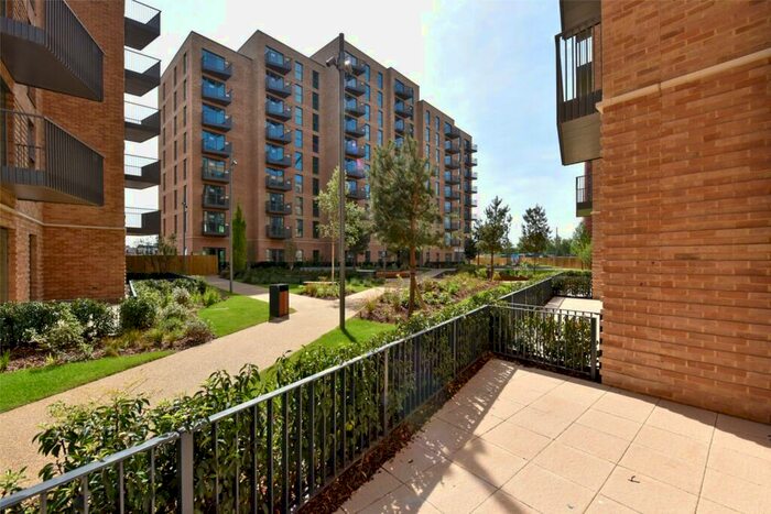 1 Bedroom Apartment To Rent In Darjeeling House, Memorial Avenue, Slough, SL1