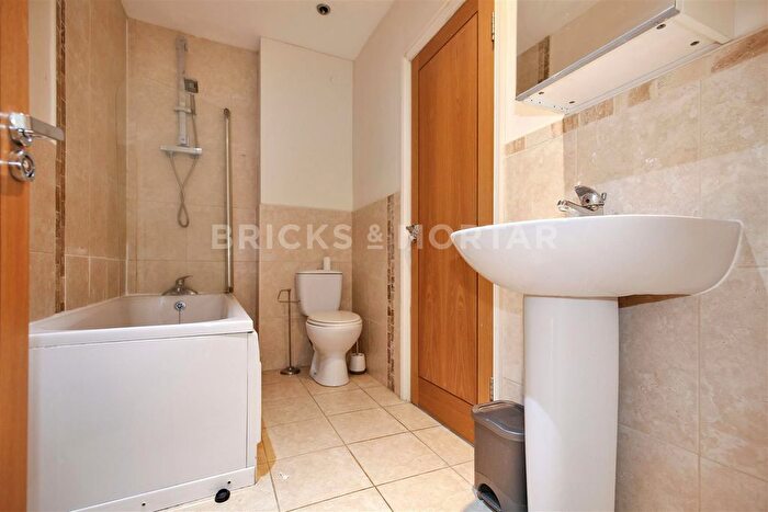 3 Bedroom Flat To Rent In Osborne Road, Jesmond, Newcastle Upon Tyne, NE2