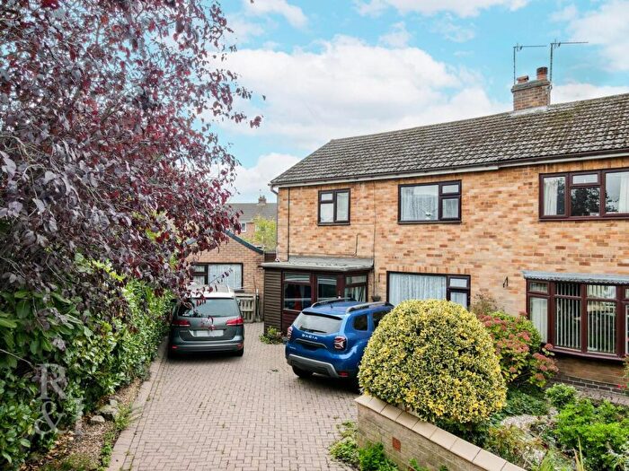 4 Bedroom Semi-Detached House For Sale In Mease Close, Measham, DE12