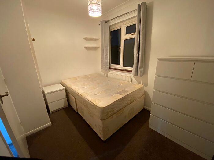 1 Bedroom Studio To Rent In Hallett Walk, Canterbury, CT1