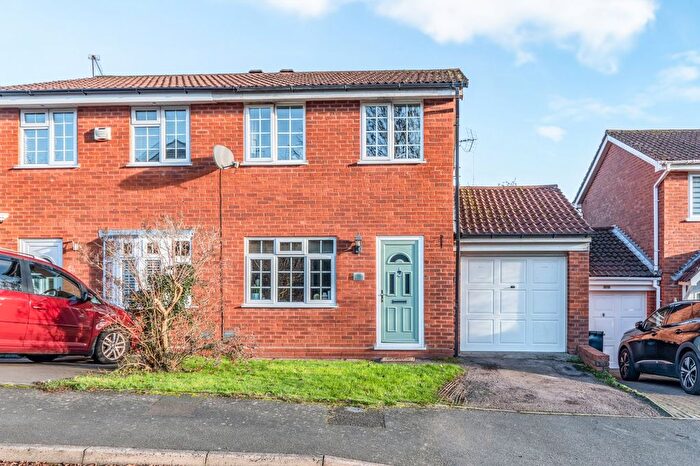 2 Bedroom Semi Detached House For Sale In Stoneleigh Close, Oakenshaw South, Redditch, B98