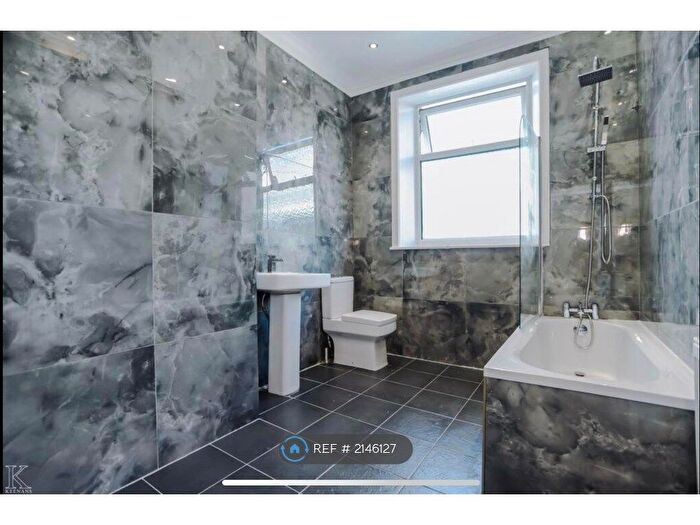 3 Bedroom Terraced House To Rent In Bolton Road, Blackburn, BB2